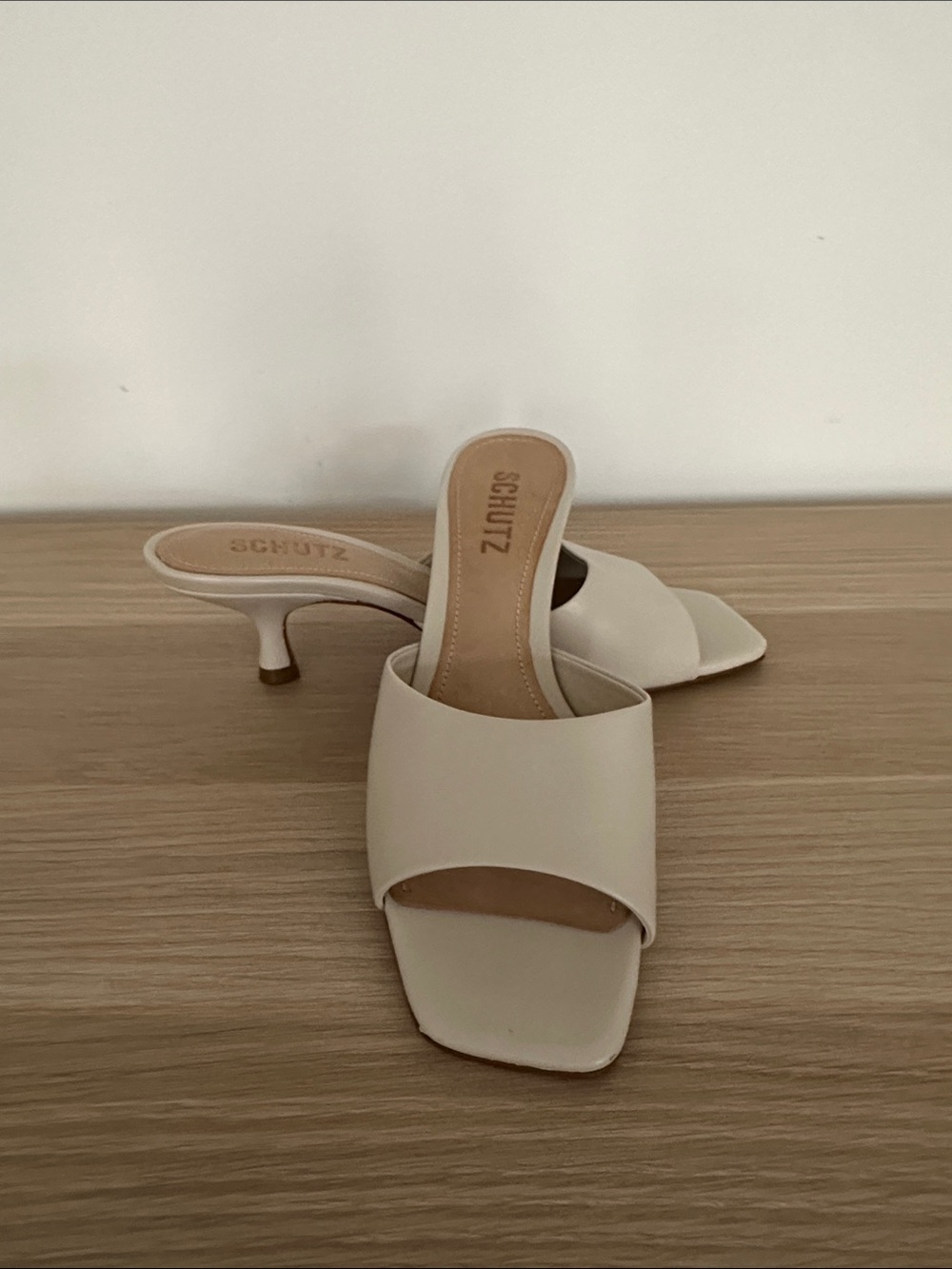 SCHUTZ Cream Open-Toe Slide Kitten Heel Mules